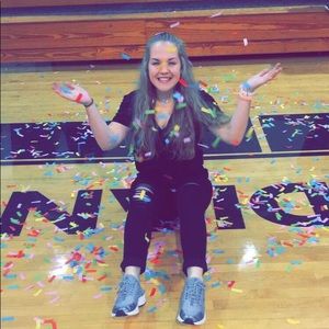 Meet your Posher, Madelyn